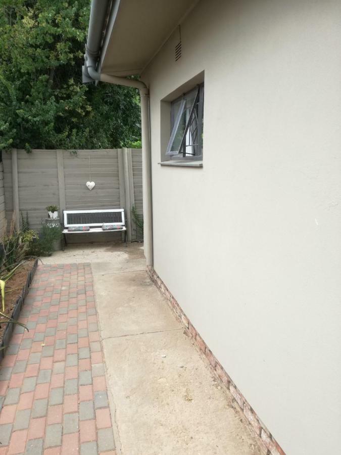אאודטסהורן Stonehenge Cottage מראה חיצוני תמונה